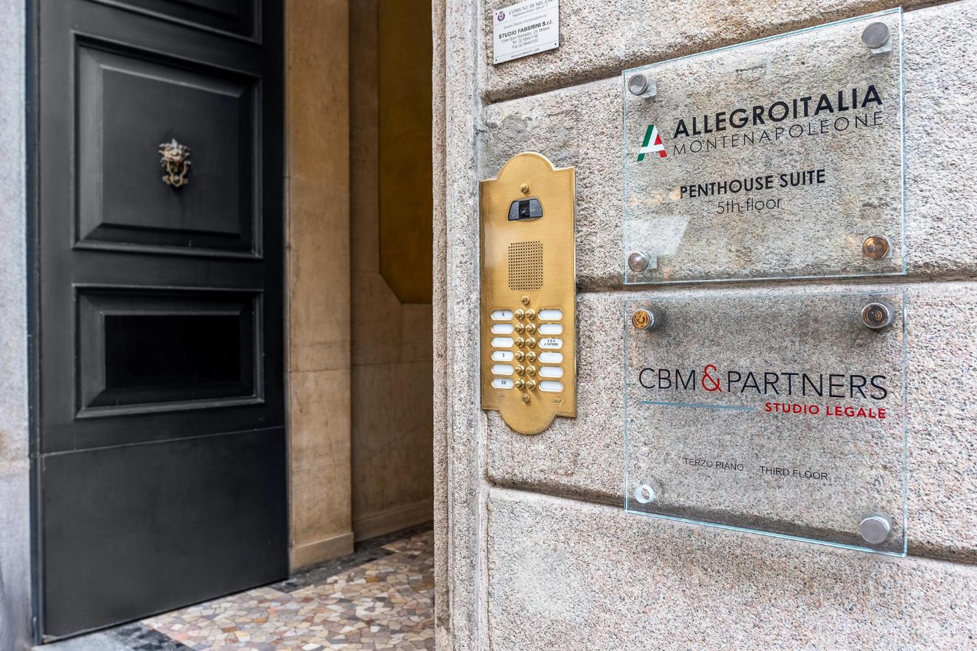 Allegroitalia Penthouse Montenapoleone Mailand Exterior foto